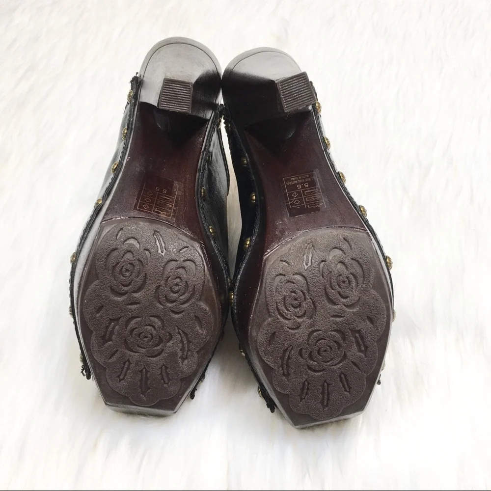 Yoki Sassy Black Platform Heels Zipper Detail 5.5 - Picture 6 of 8